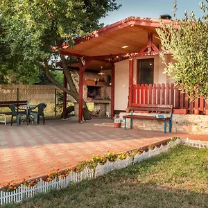 Funny House , Pula Chorvatsko