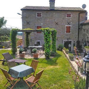 Al Merlo Olivo 3*, Buje Croazia